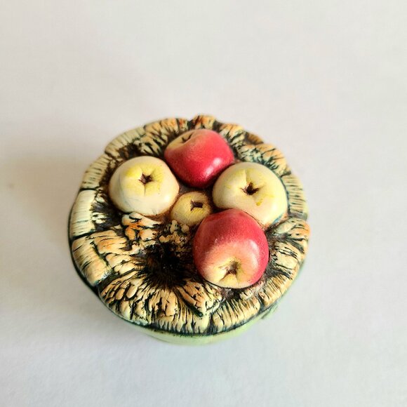 Vintage Pendelfin Apple Barrel Hand painted stonecraft figurine. England. - Picture 3 of 5